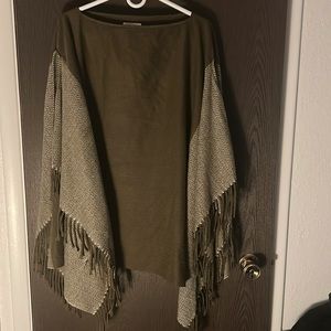 Universal Thread Women’s Poncho